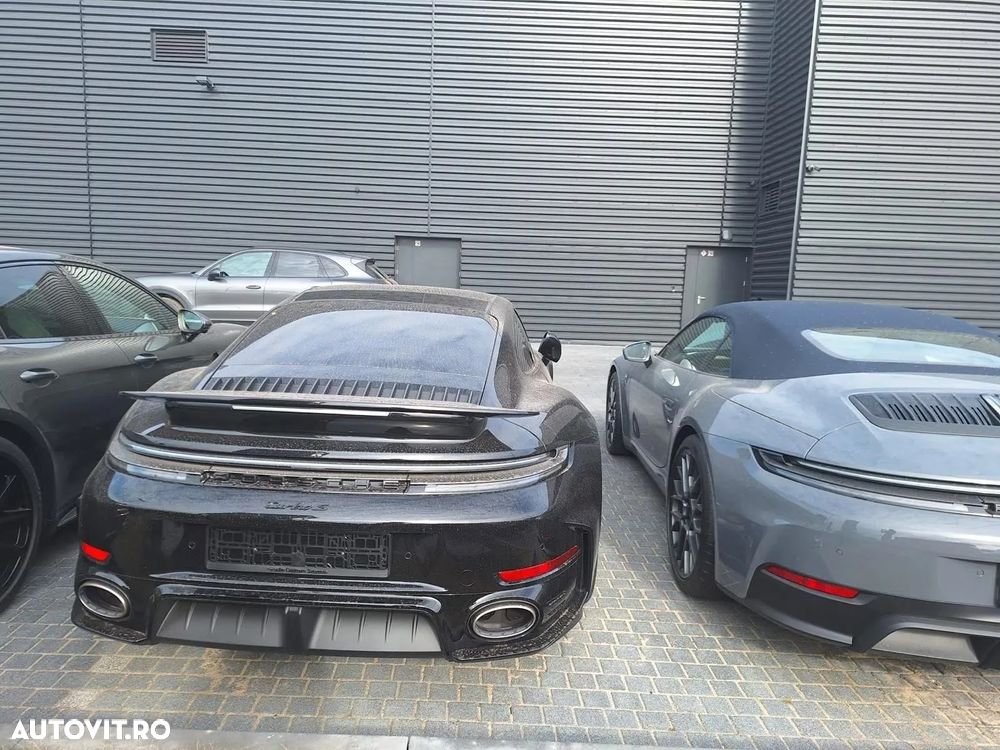 Porsche 911-TURBO-S - 4