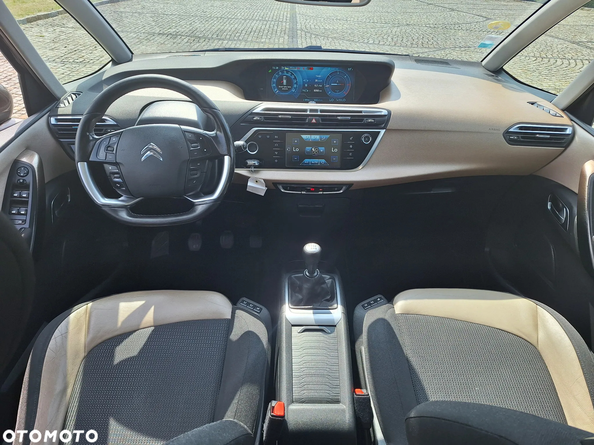Citroën C4 Grand Picasso 2.0 BlueHDi Exclusive - 4