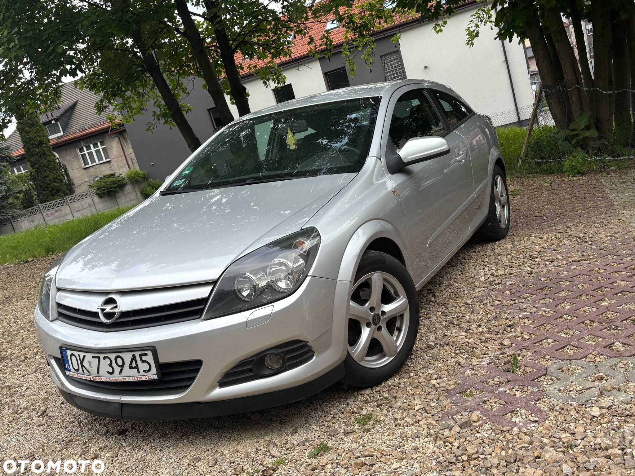 Opel Astra GTC 1.6 - 1