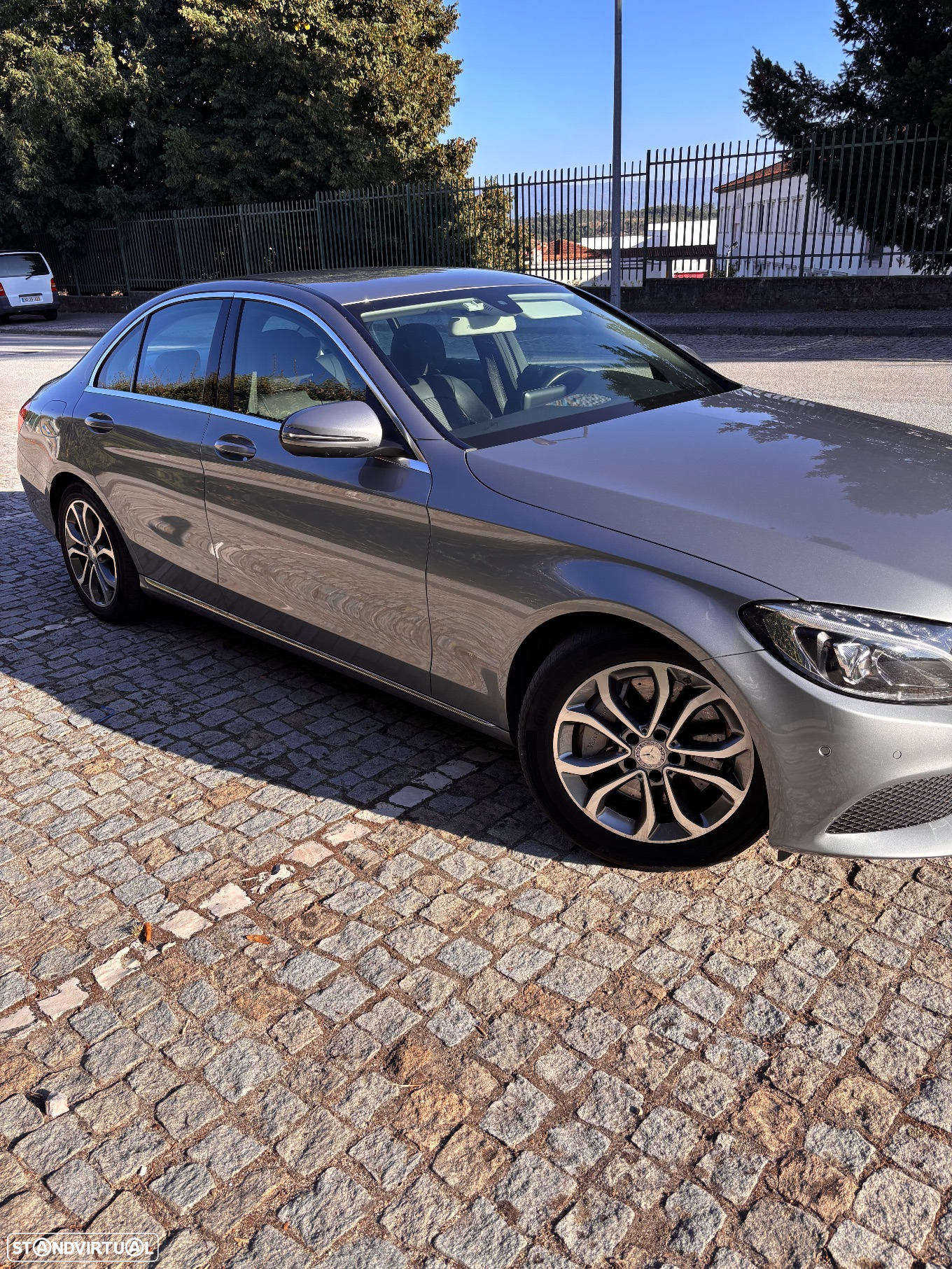Mercedes-Benz C 350 e - 8