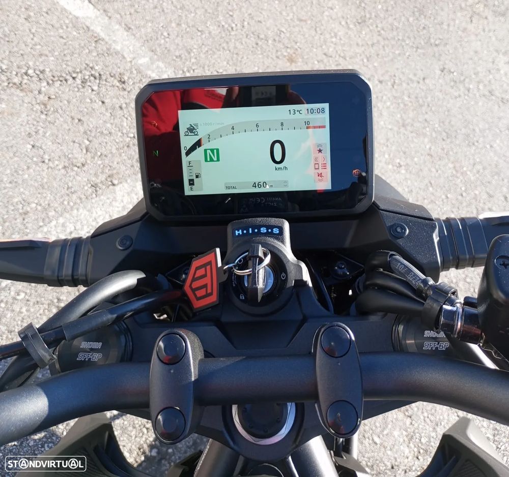 Honda CB 750 HORNET - 9