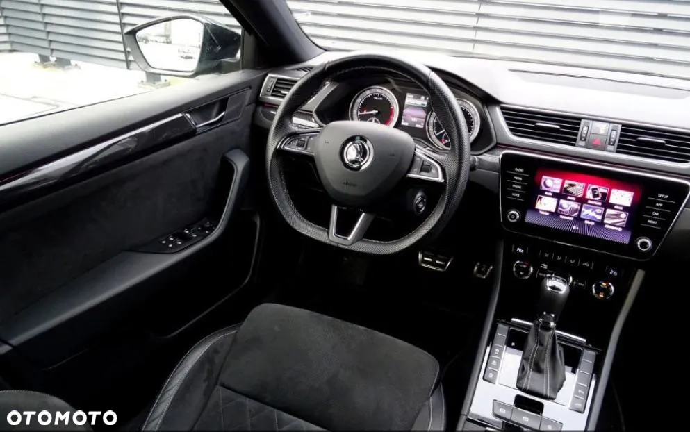Skoda Superb 2.0 TSI Sportline DSG - 13