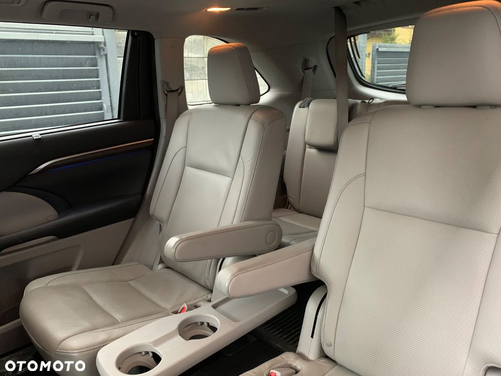 Toyota Highlander 3.3 V6 Base Hybrid - 18