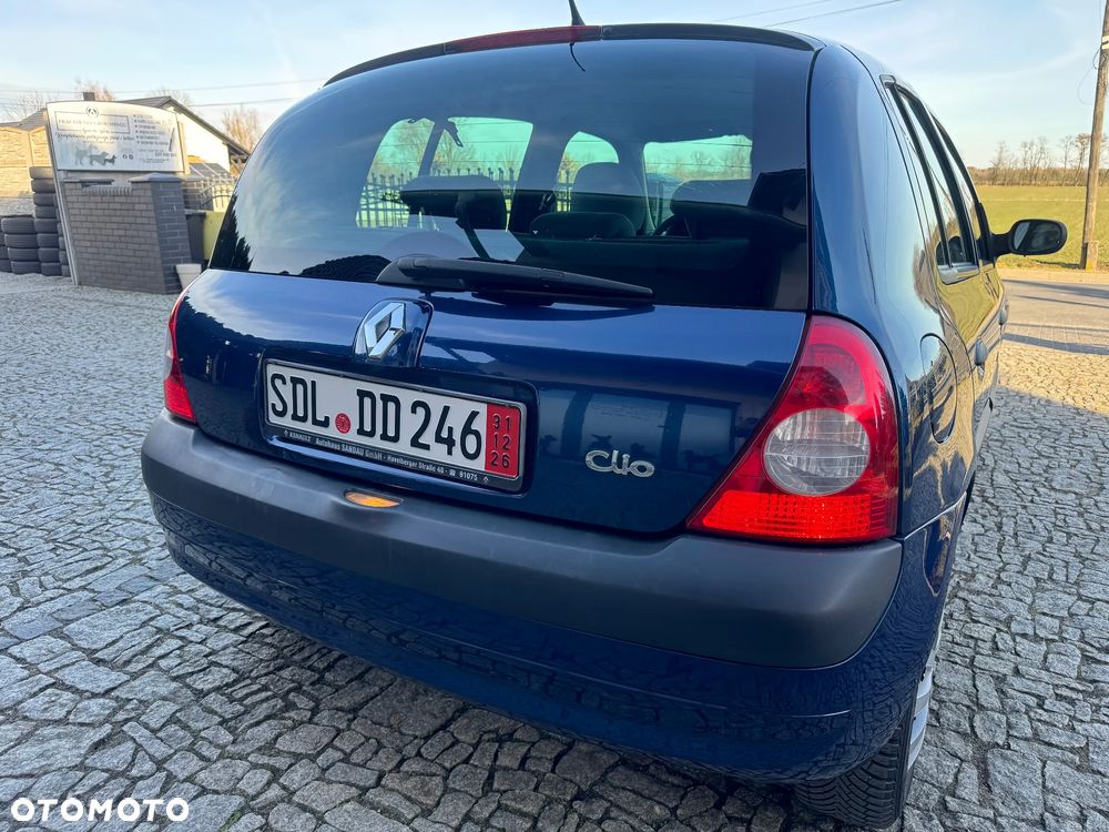 Renault Clio 1.2 16V Emotion - 14