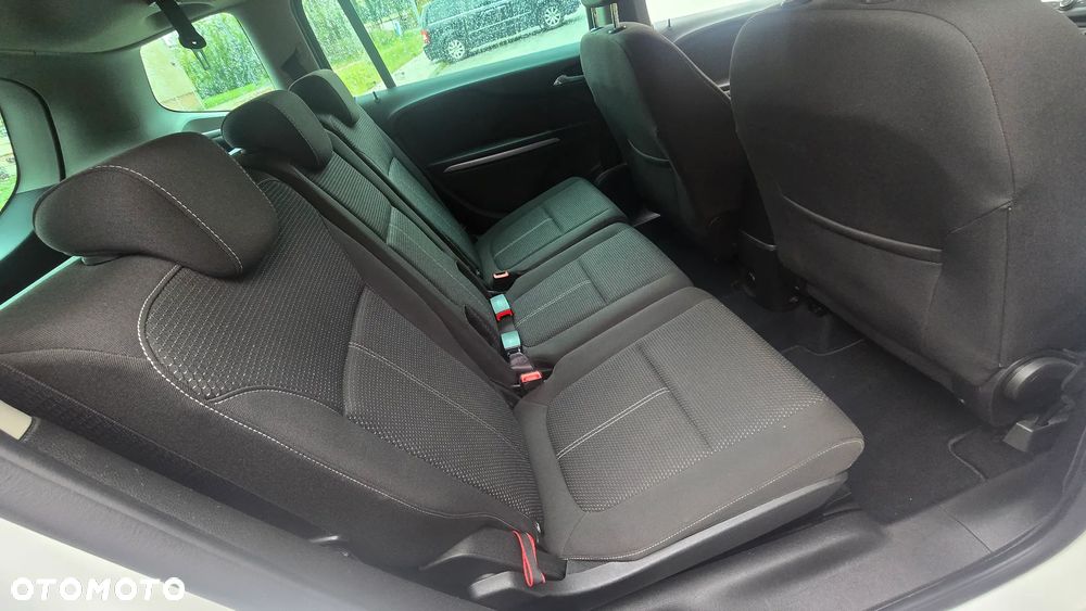 Opel Zafira - 19