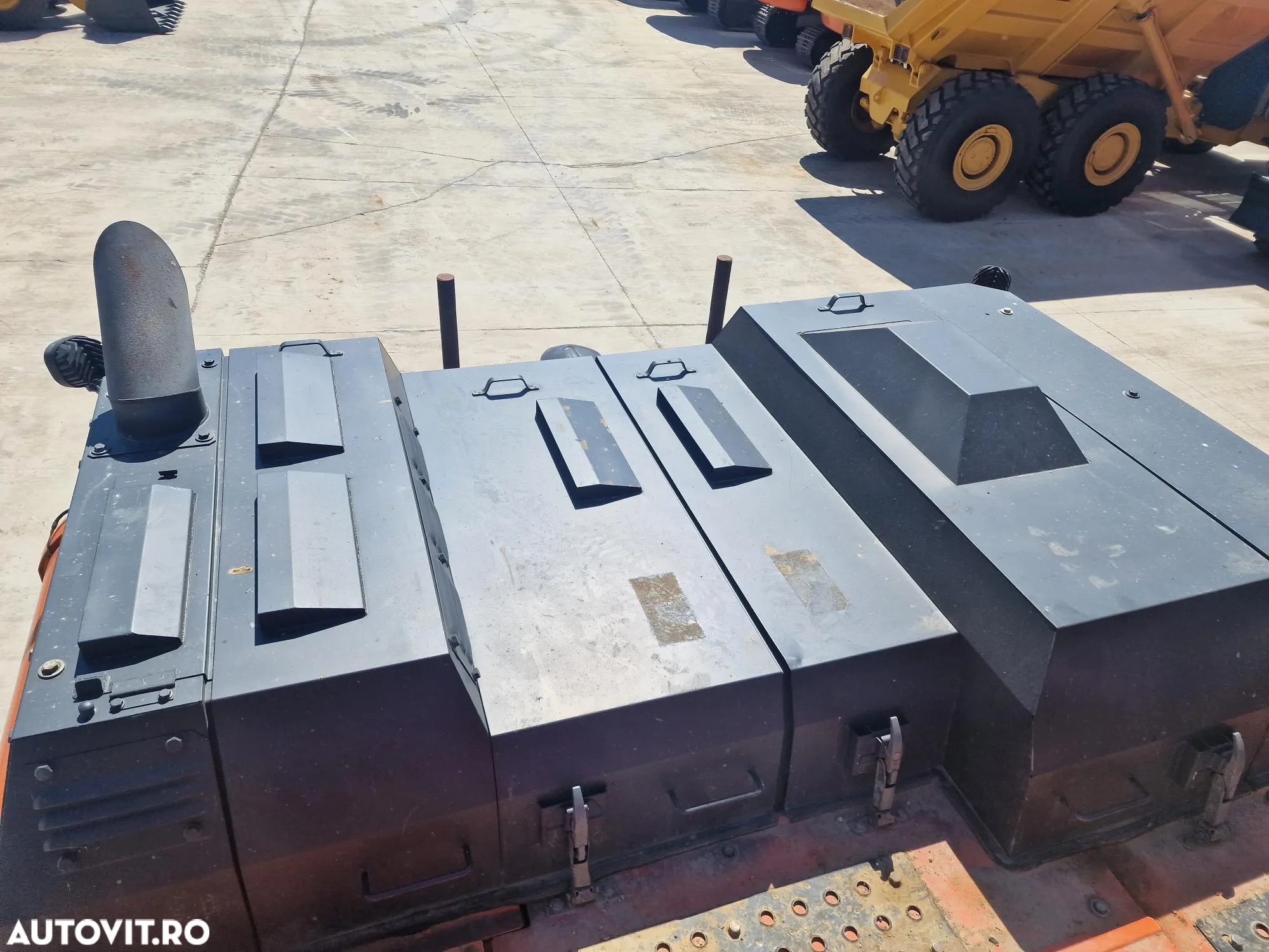 Hitachi ZX300, 32t, Cupa NOUA 1,8mc, 2018, 8.786h, Gresare automata, Inst picon, 3 pompe hidr HITACHI, Camera spate, Camere laterale, consum mediu 15l/h, Stare foarte buna, posibilitate leasing 3 ani-PROMOTIE 87.900 EUR+tva - 30