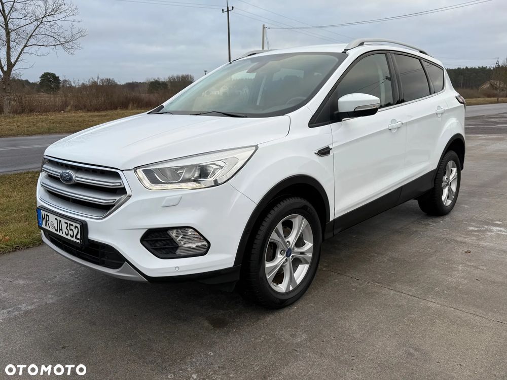 Ford Kuga 1.5 EcoBoost 2x4 Trend - 2