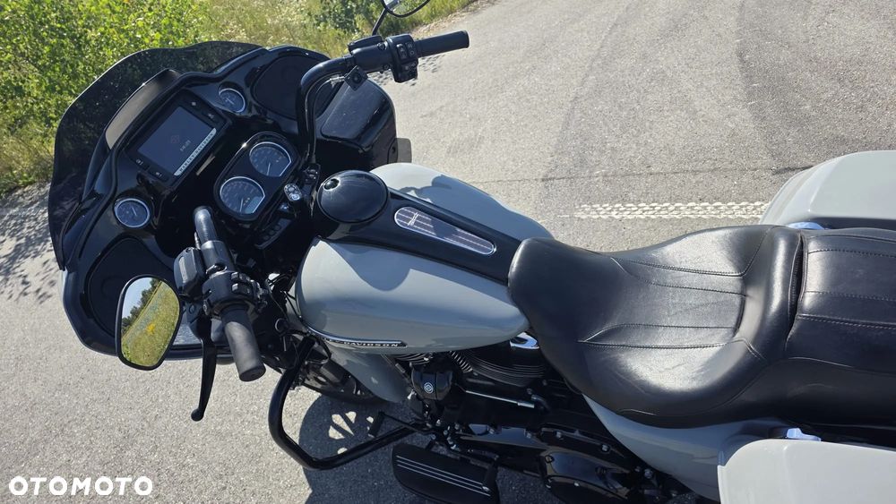 Harley-Davidson Touring Road Glide - 9