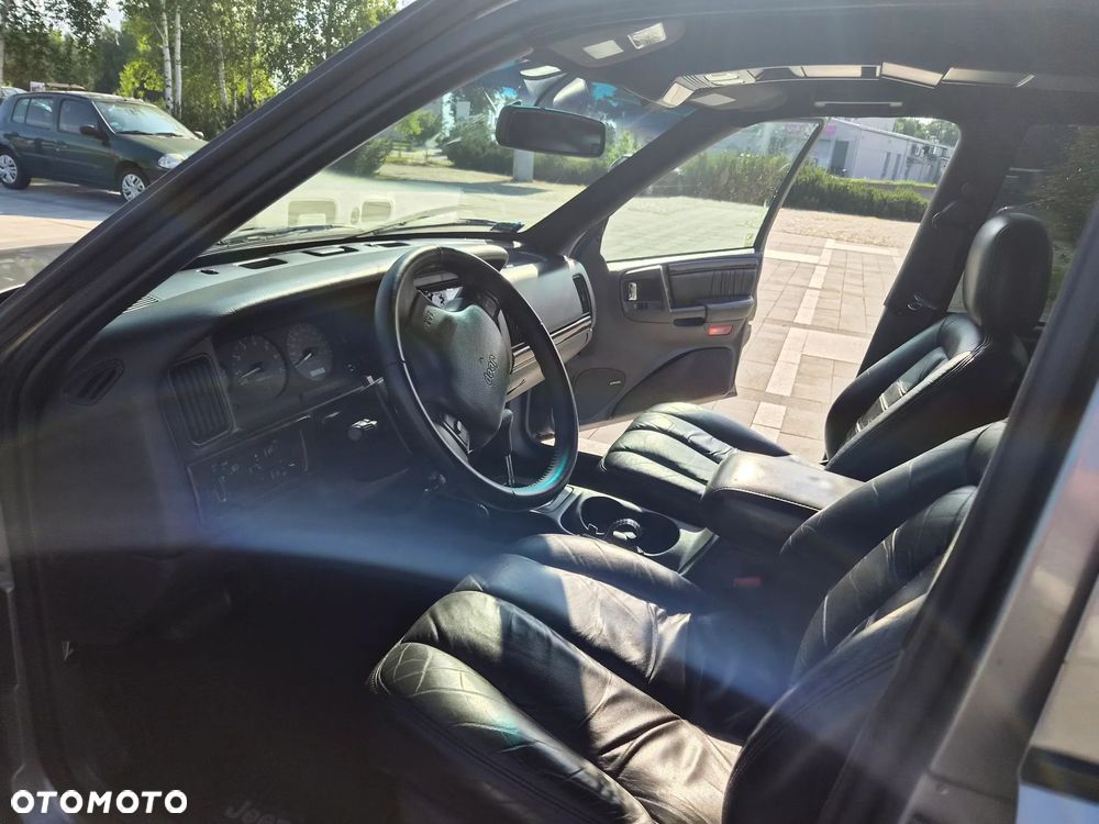 Jeep Grand Cherokee 5.9 Limited - 9