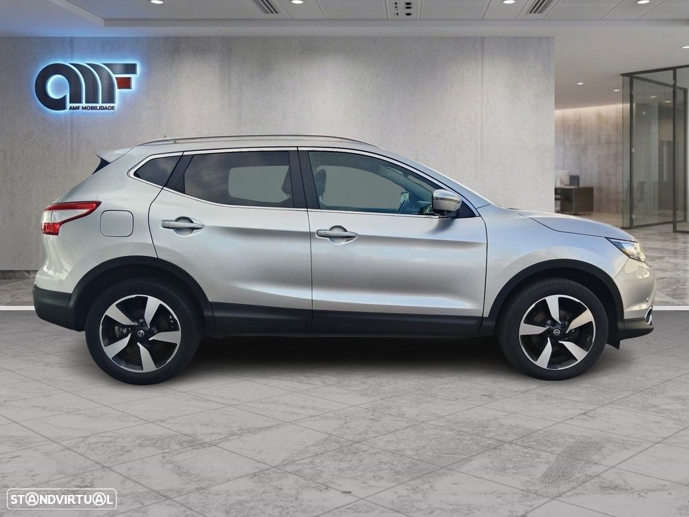 Nissan Qashqai 1.5 dCi N-Connecta 18 - 2
