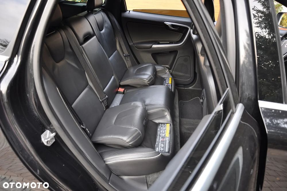 Volvo XC 60 D5 AWD RDesign - 26