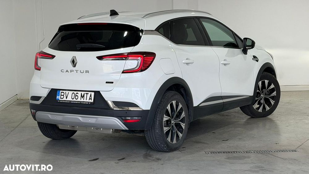 Renault Captur PHEV 160 Techno - 3