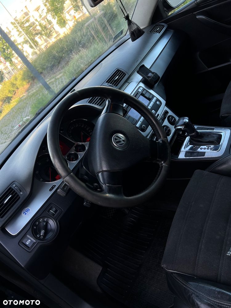 Volkswagen Passat 2.0 TDI DPF Highline DSG - 10