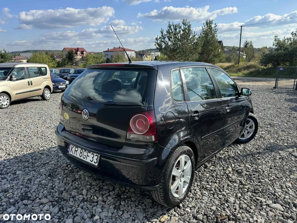 Volkswagen Polo 1.4 16V Trendline - 2