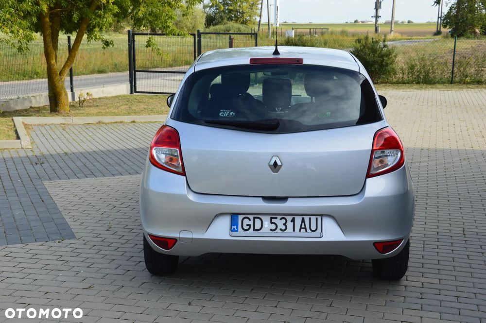 Renault Clio - 13