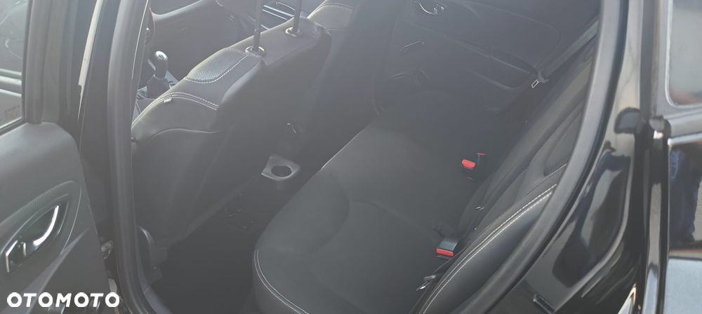 Renault Clio - 19