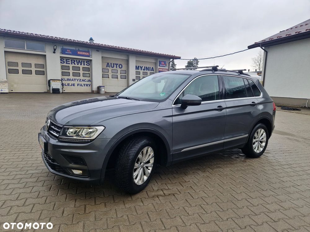 Volkswagen Tiguan - 1