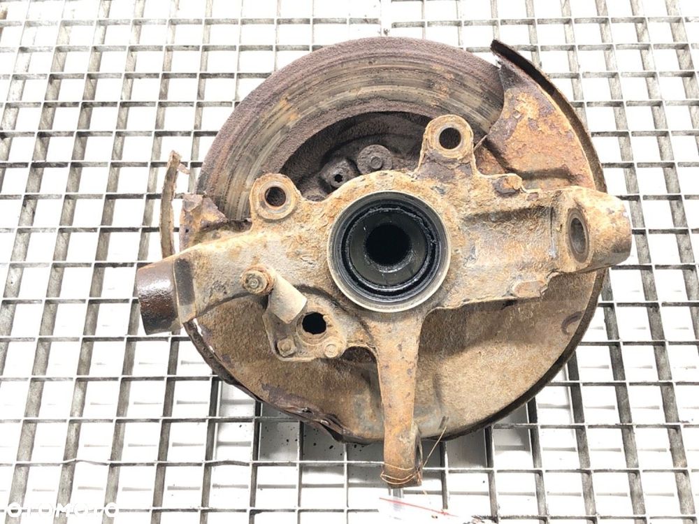 ZWROTNICA PRAWY PRZÓD  ISUZU RODEO samochód terenowy zamknięty 1997 - 2004 3.2 V6 151 kW [205 KM] - 1