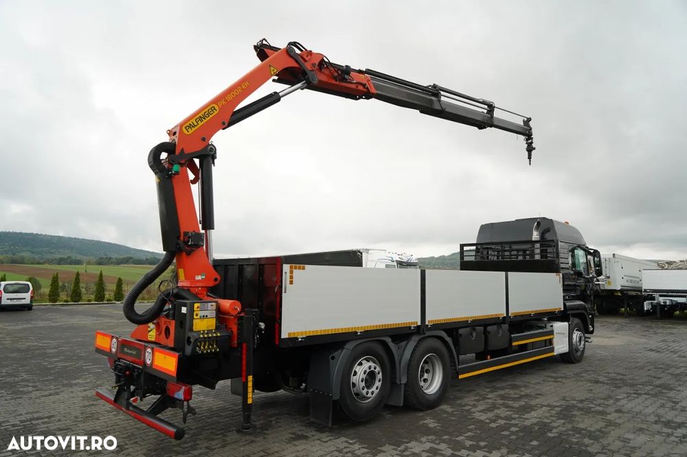 MAN TGS 26.440 / 6X2 / CAROSERIE 7,5 M / PUNTE RIDICATĂ + PALFINGER PK 18002 HDS / MAX. CAPACITATE DE RIDICARE: 6.000 KG / RADIOCOMANDĂ / ROTARE / I-PARK COOL / MANUALĂ / EURO 6 - 5