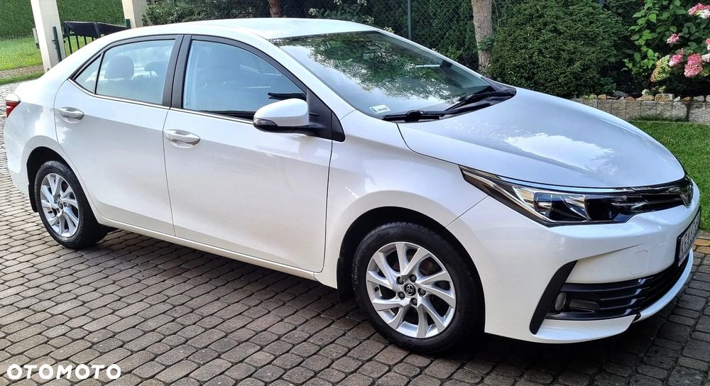 Toyota Corolla 1.6 Active - 11