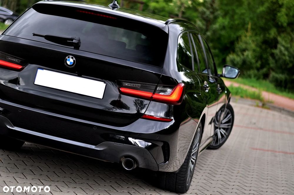 BMW Seria 3 330e M Sport sport - 12