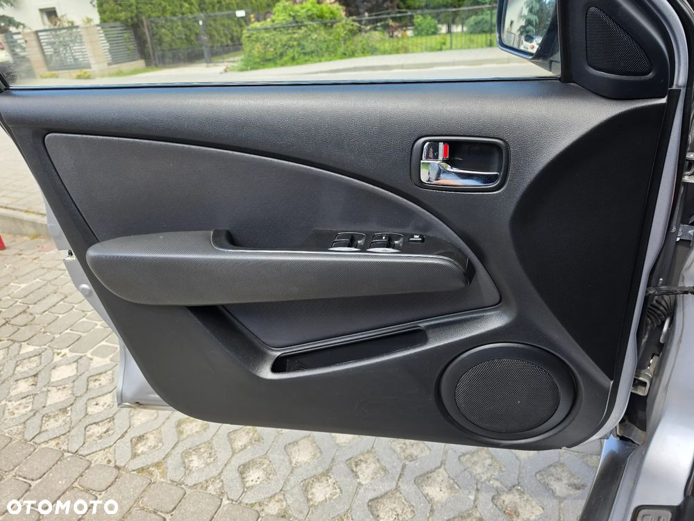 Mitsubishi Outlander 2.4 4WD Intense - 10
