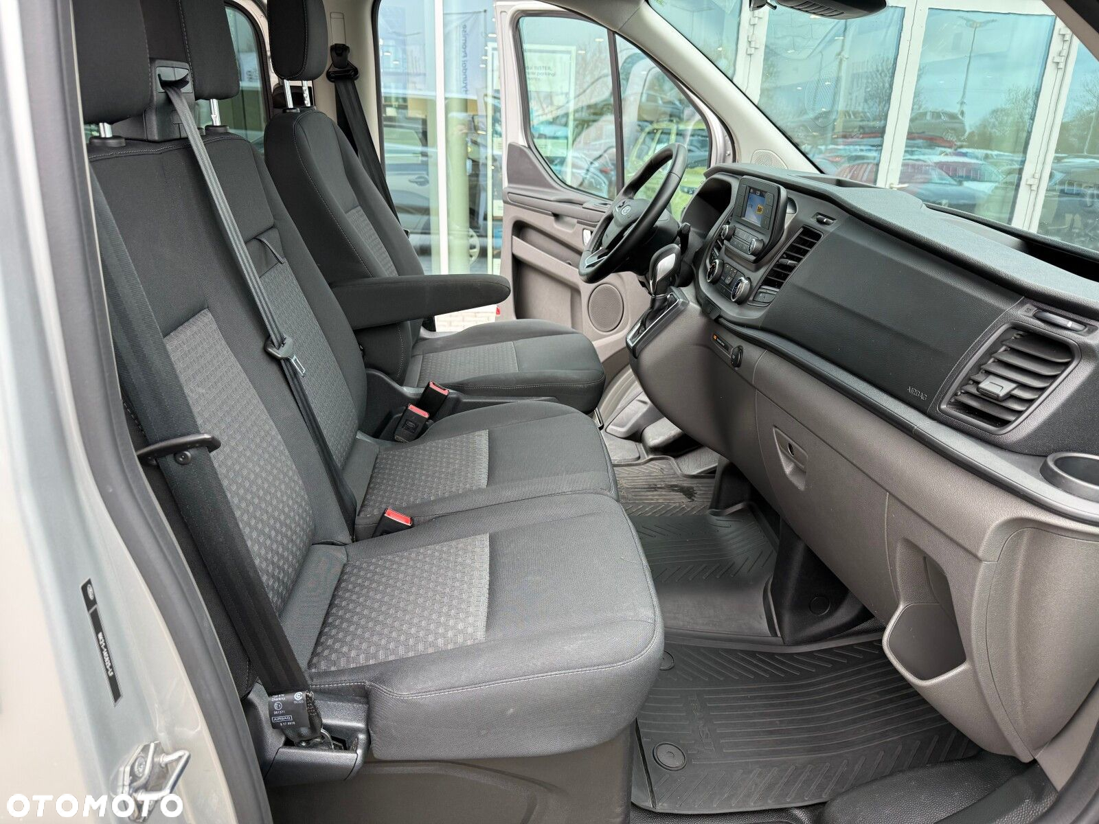 Ford Transit Custom - 13