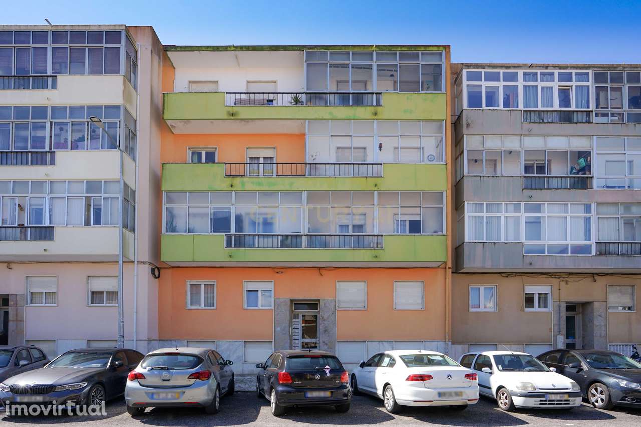 Apartamento T2 para Venda em Mem-Martins - Grande imagem: 3/33