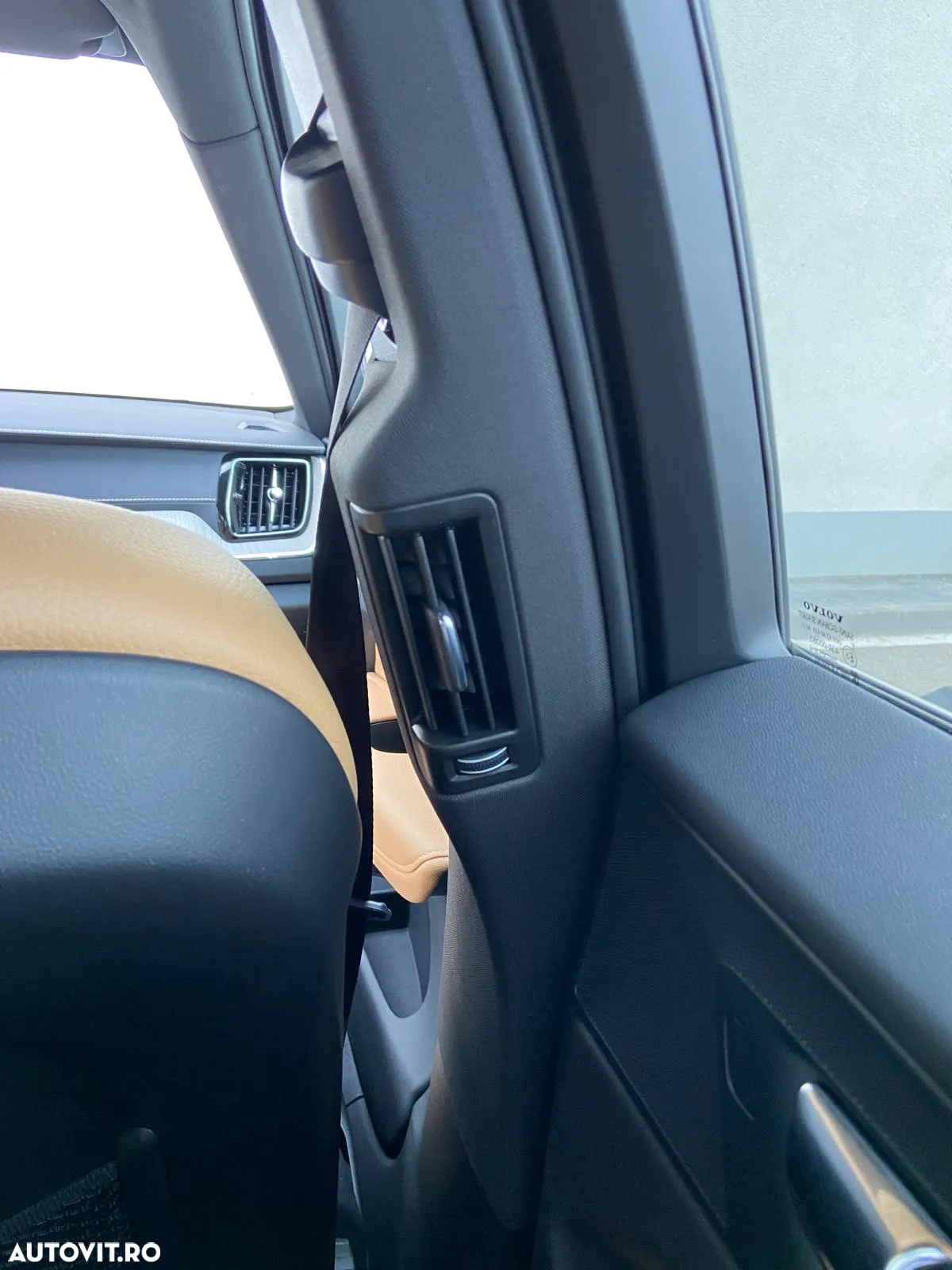 Volvo XC 60 B4 MHEV AWD Inscription - 9