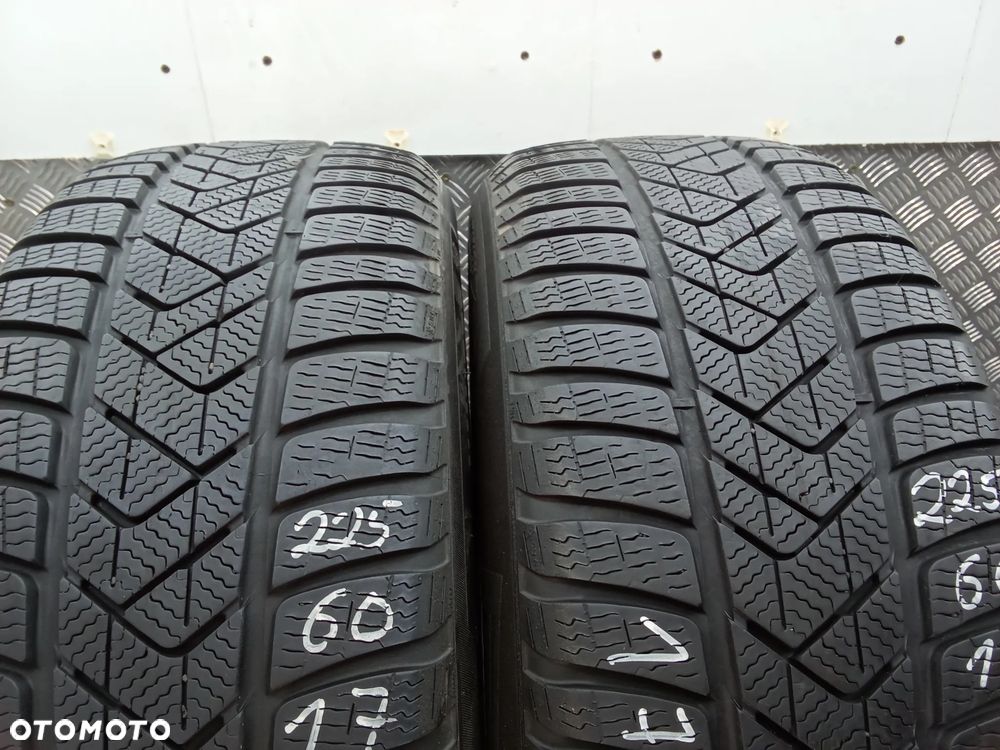 2x Pirelli Sottozero 3 AO 225/60/17 99H nr.1726 - 2