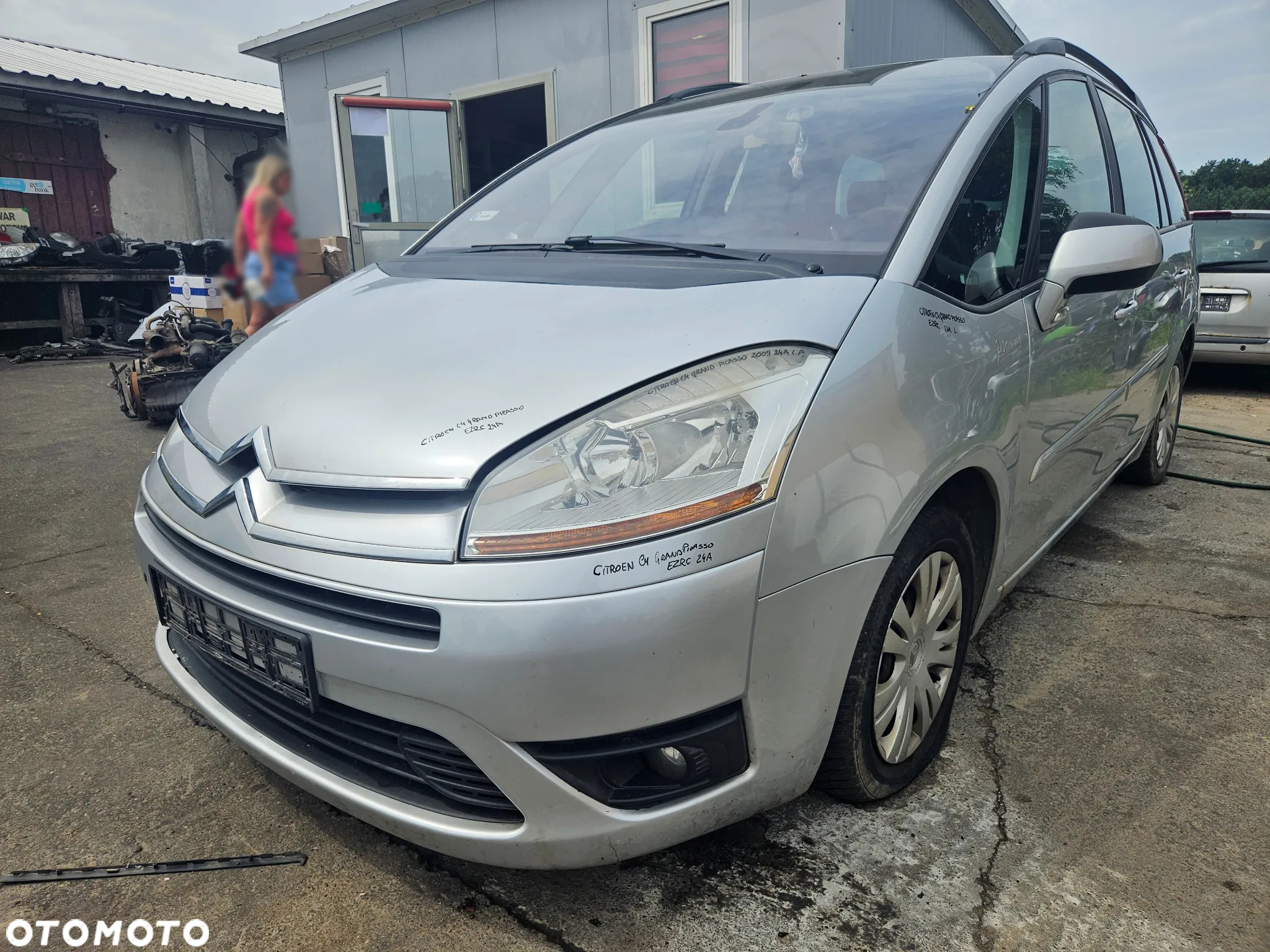 BŁOTNIK PRAWY PRZÓD PRZEDNI EZRC CITROEN C4 GRAND PICASSO - 17