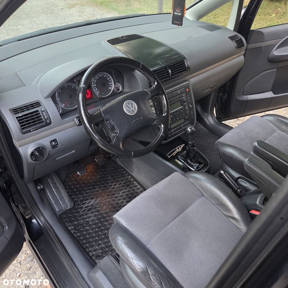 Volkswagen Sharan 2.0 TDI Highline - 25