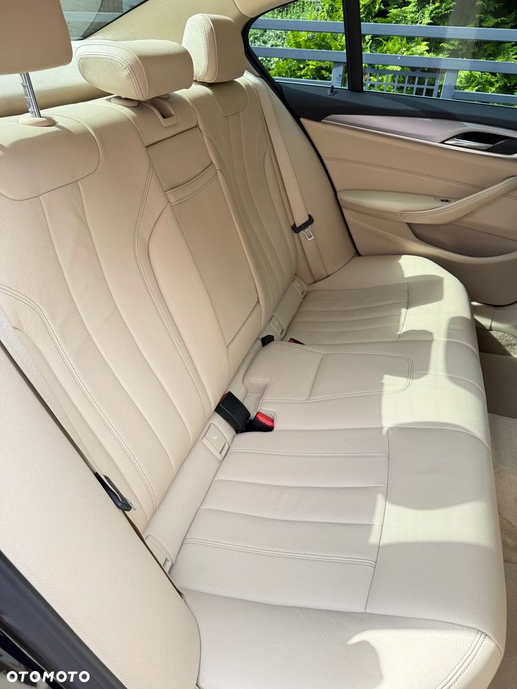 BMW Seria 5 525d Sport Line - 20