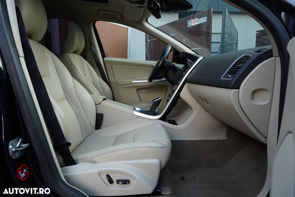 Volvo XC 60 D4 AWD Geartronic Summum - 10