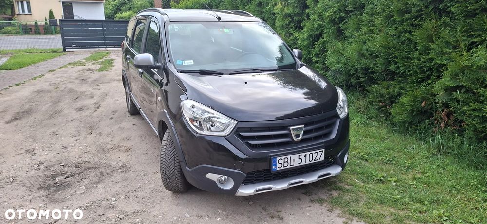 Dacia Lodgy TCe 115 Stepway - 1