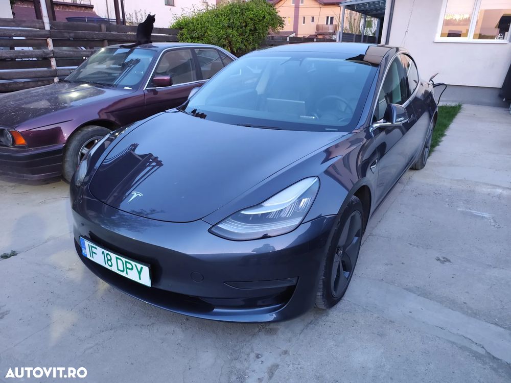 Tesla Model 3 - 2