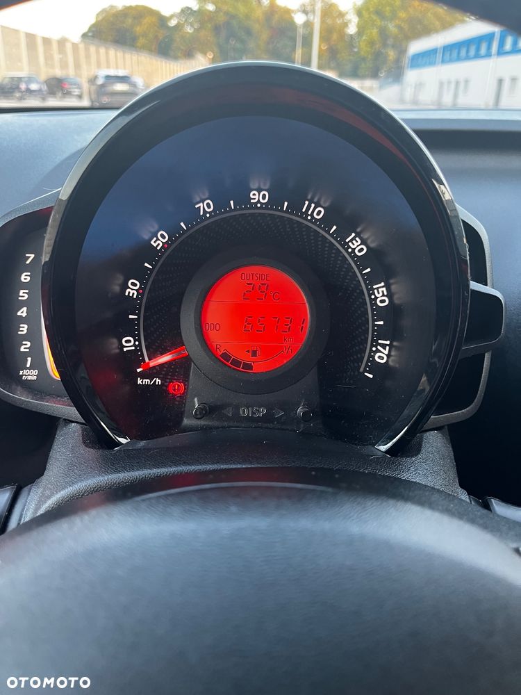 Toyota Aygo 1.0 VVT-i Color Edition - 2