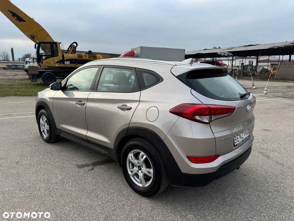 Hyundai Tucson blue 1.6 GDi 2WD Navi - 36