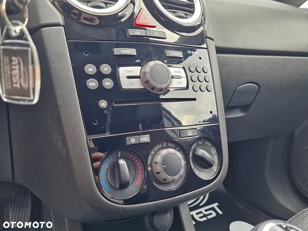Opel Corsa 1.4 16V Energy - 17