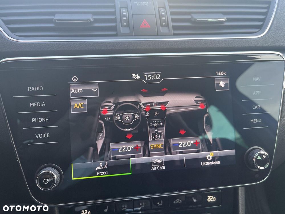 Skoda Superb 2.0 TDI SCR Ambition DSG - 32