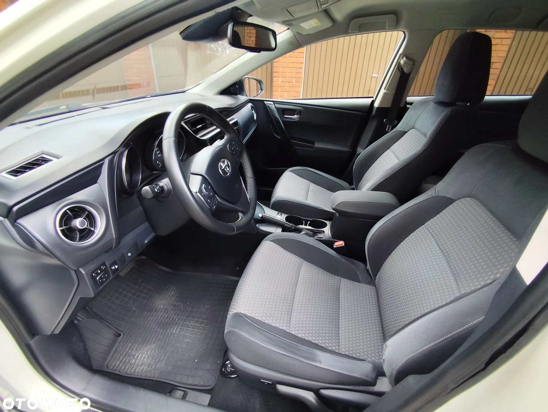 Toyota Auris 1.8 VVT-i Hybrid Automatik Touring Sports Life Plus - 9
