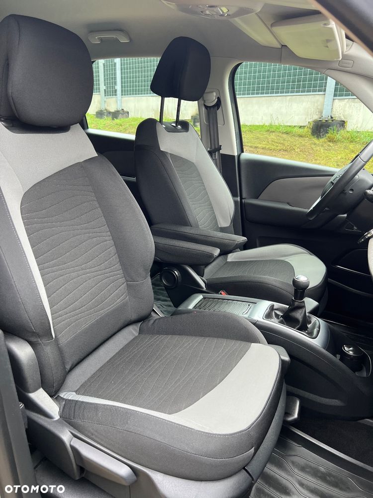 Citroën C4 Picasso 1.6 VTi Attraction - 8
