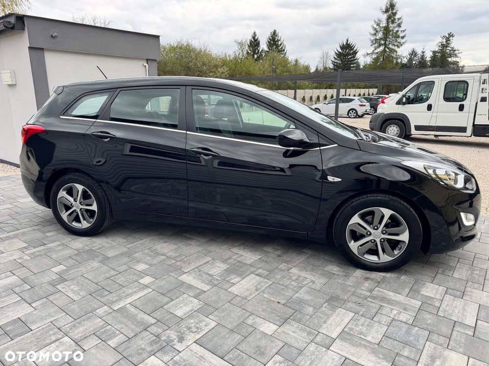 Hyundai i30 blue 1.4 YES Silver - 6