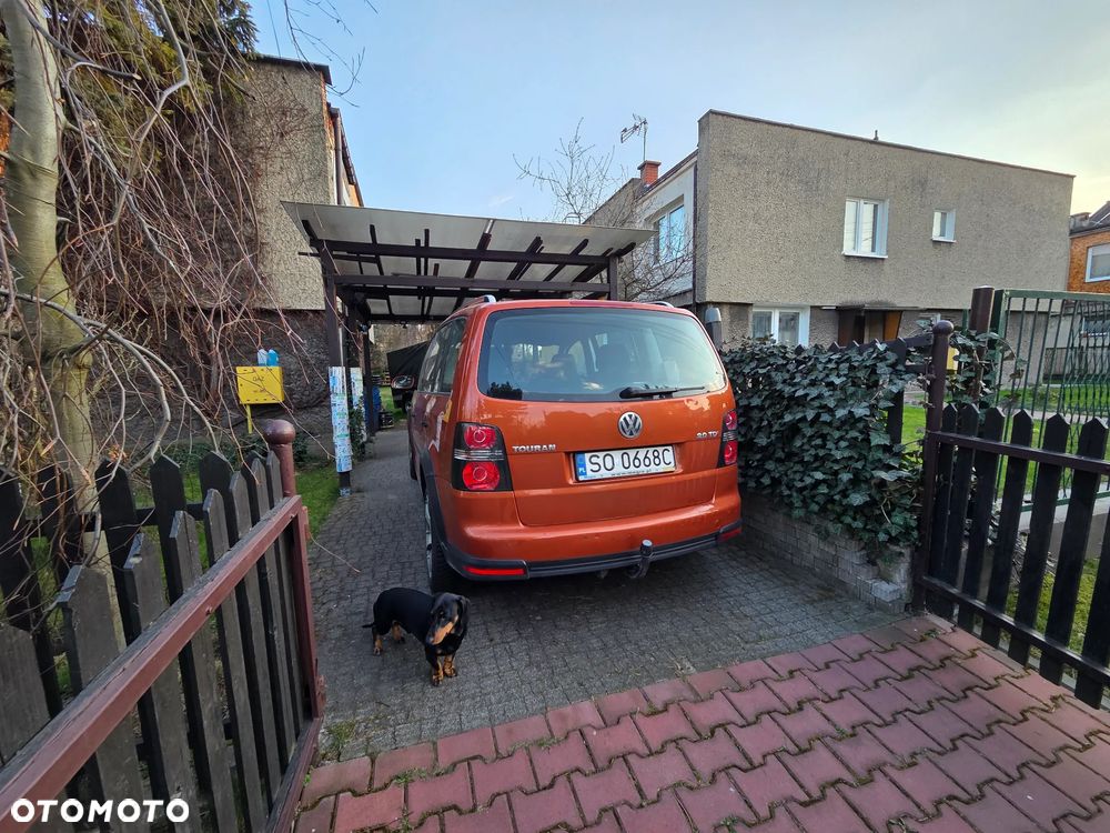 Volkswagen Touran 2.0 TDI DPF Cross - 6