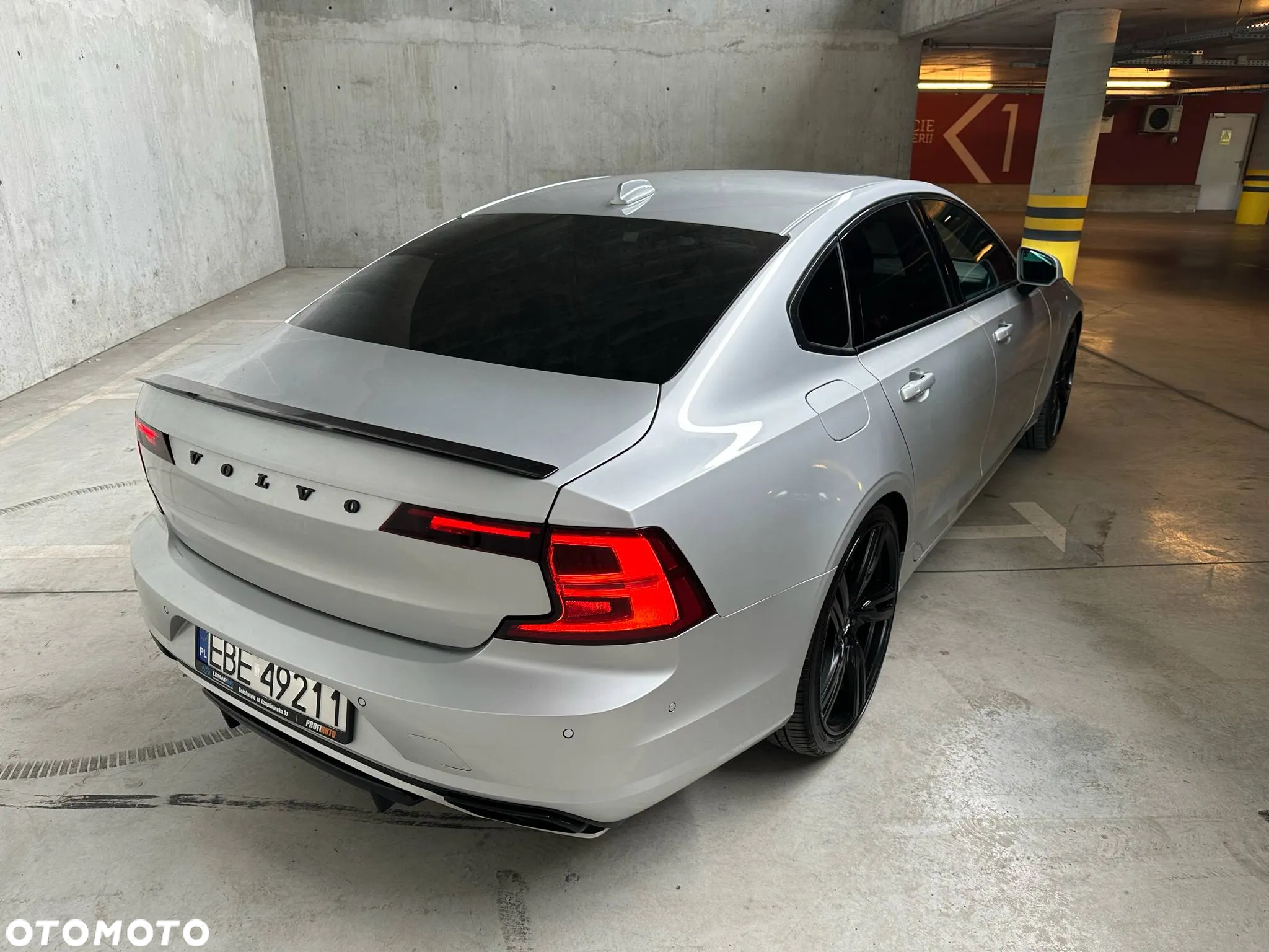 Volvo S90 T6 AWD R-Design - 7