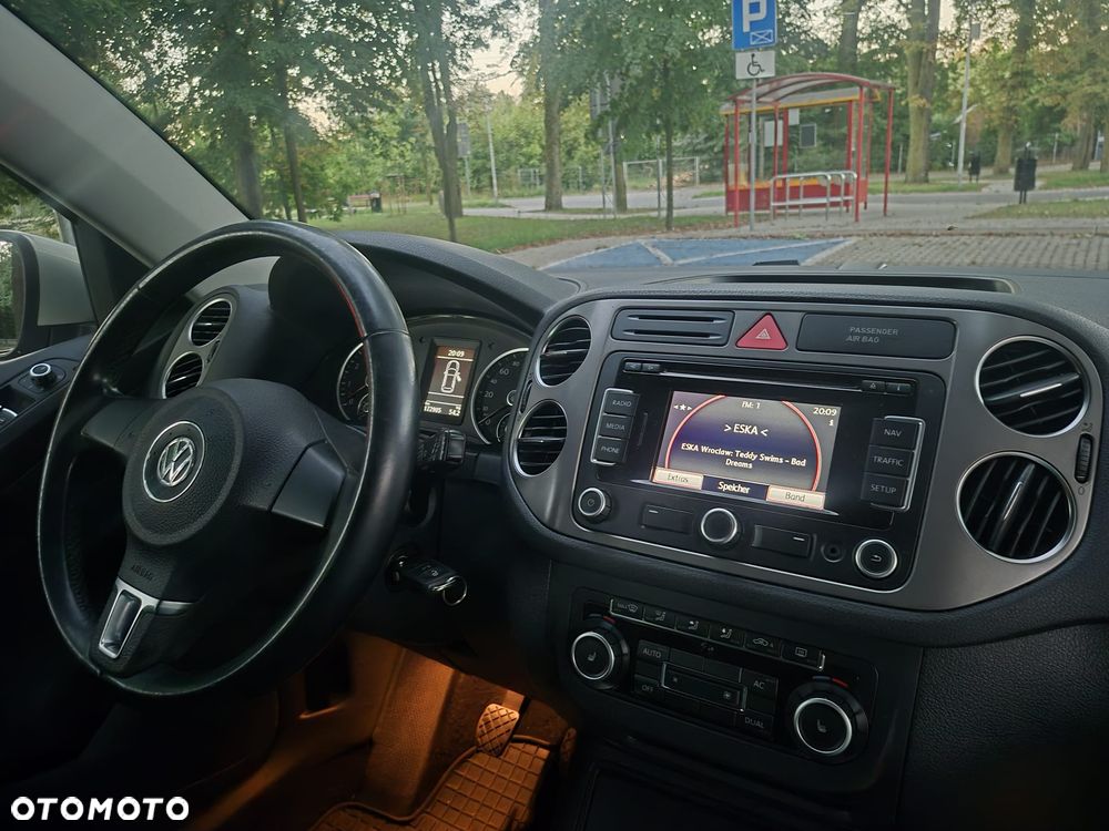 Volkswagen Tiguan - 8