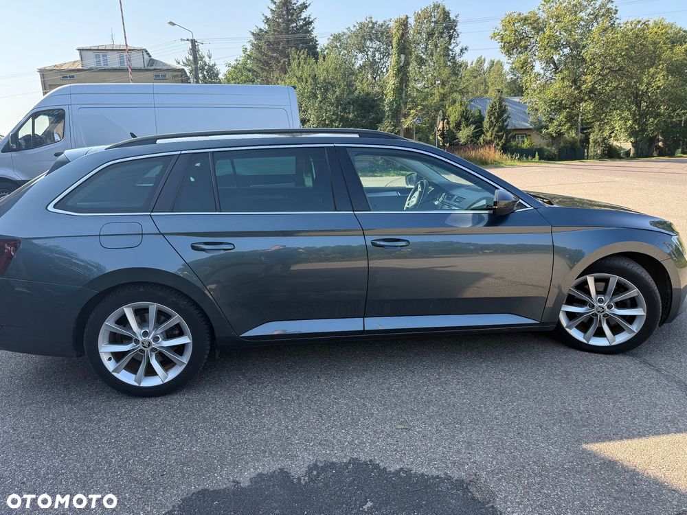 Skoda Superb 2.0 TDI DSG Ambition - 7