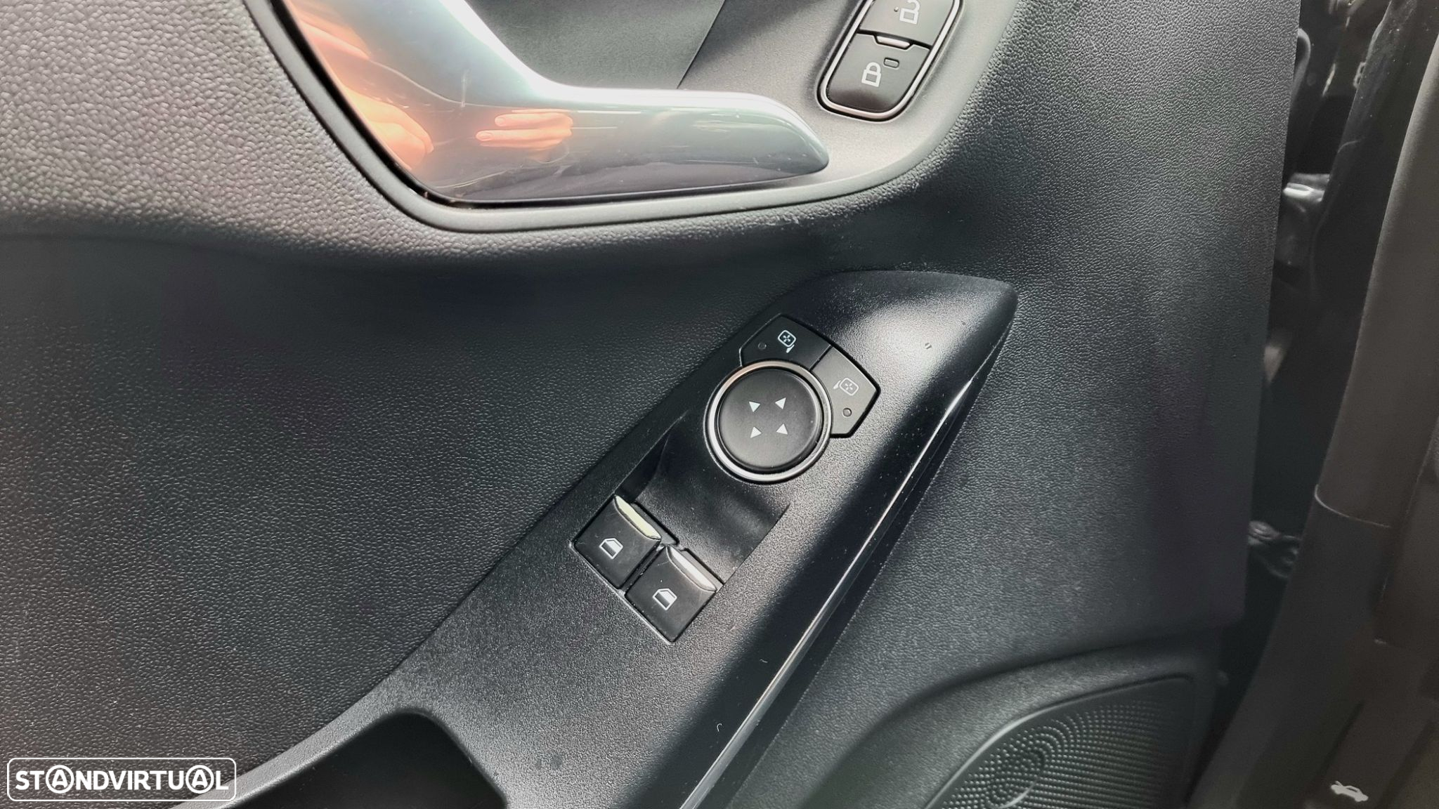 Ford Fiesta 1.0 EcoBoost ST-Line - 24