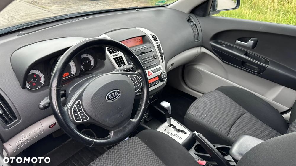 Kia Ceed 2.0 CVVT Automatik Spirit - 28