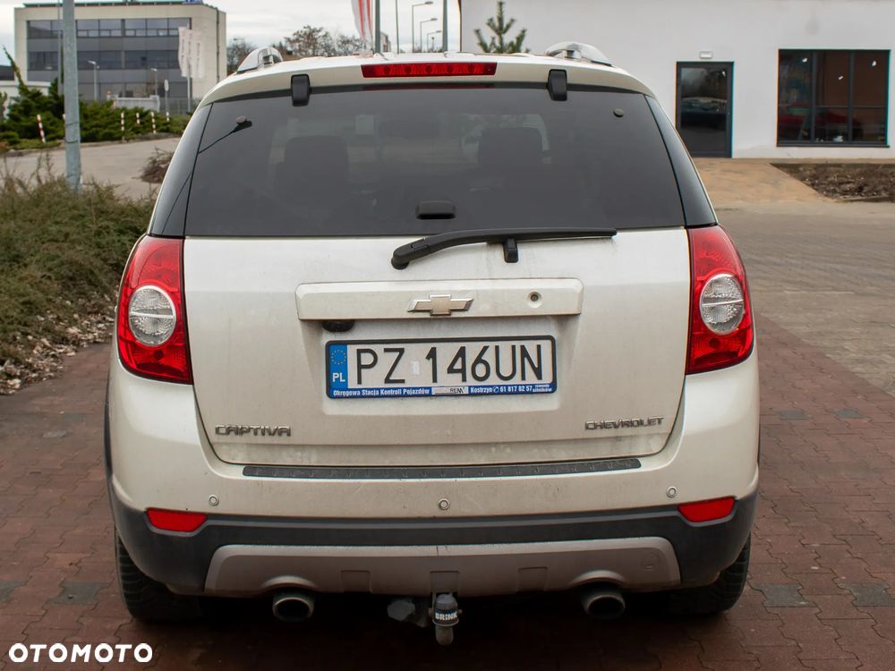 Chevrolet Captiva 2011 photo 3